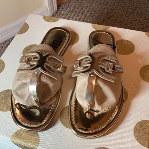 Sam Edelman Women's Carter Flat Sandal, Gold Color